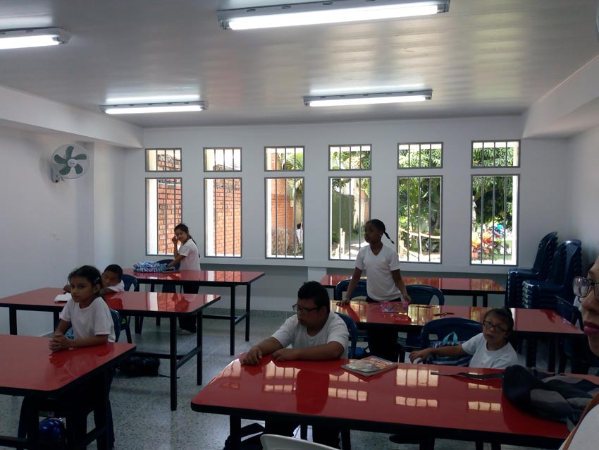aulas educativas embajada japon tobias emanuel 2019 2